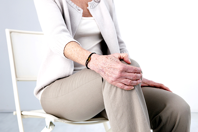 Tips on How to Manage Arthritis for Seniors