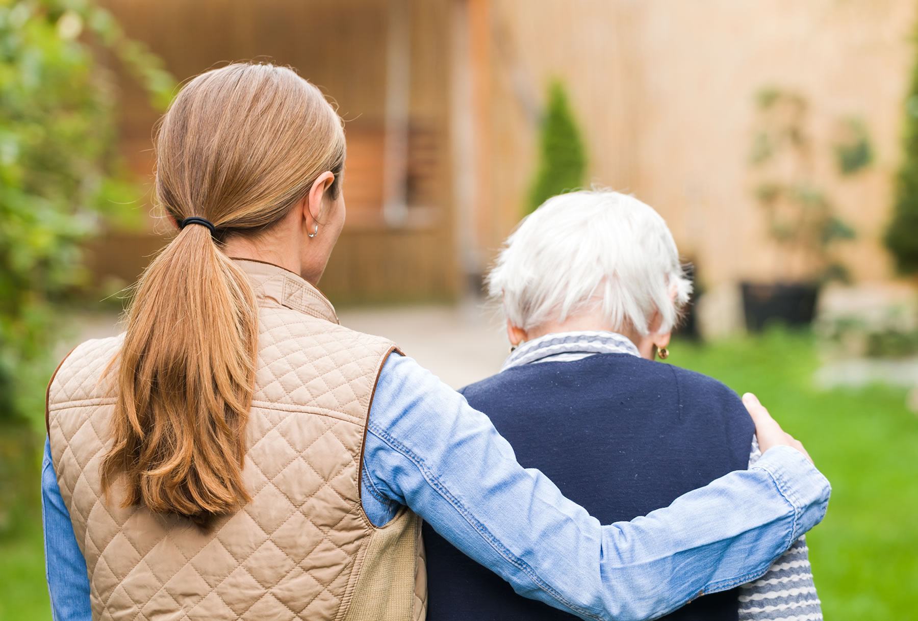 What are the Differences Between Hospice and Palliative Care?